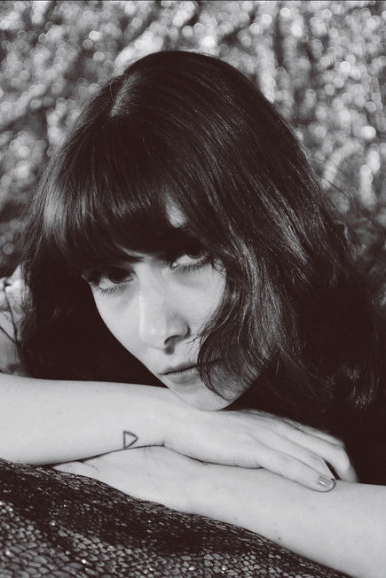 Noémie Beaulieu as The stranger