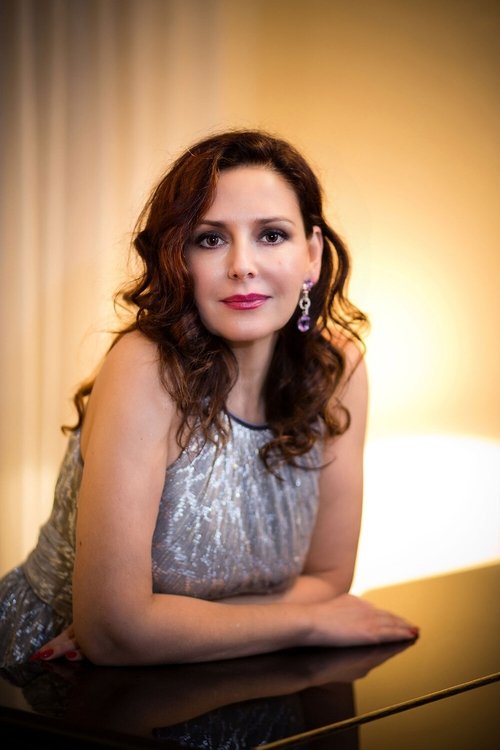 Alexia Voulgaridou as Jeanne