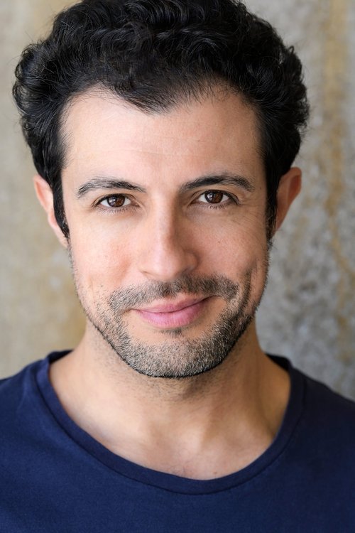 Rodrigo Rojas as Nick Swanson