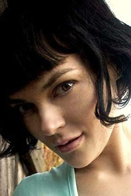 Liz Clare as Veronica