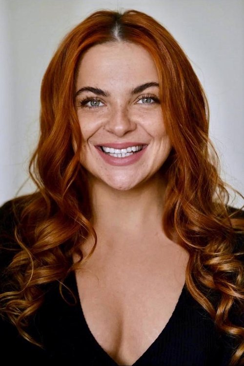 Kseniia Meri as Кира