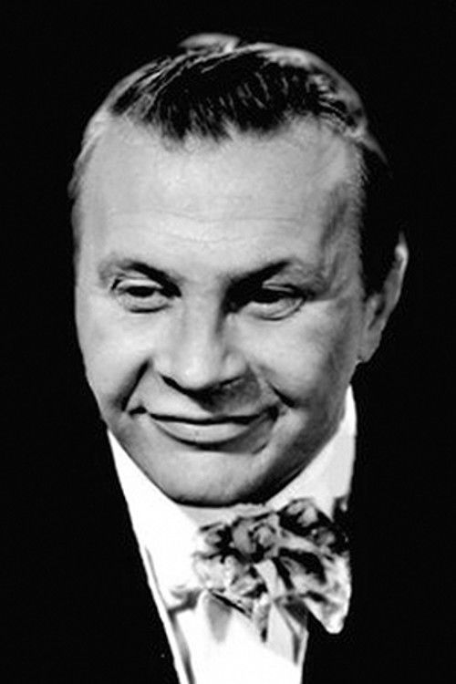 Stanisław Sielański as Feliks Wypych, majster firmy Malicz