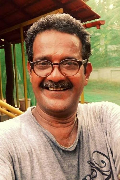 Babu Annur as Mohanan