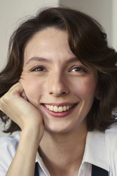 Ernestina Gatti as Julia