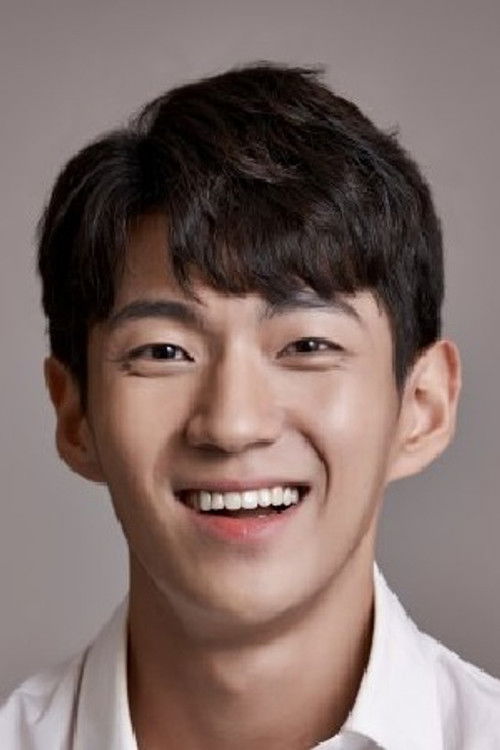 Joo Byeong-ha as Gi-hwan