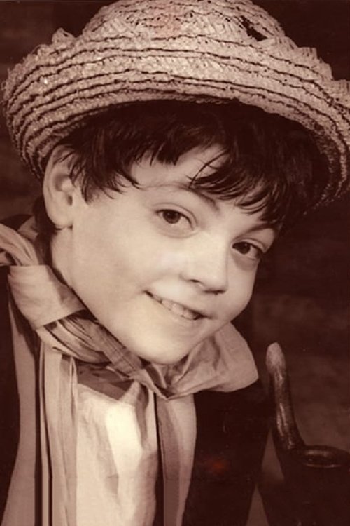 Hayrettin Aslan as Murat'ın Küçüklüğü