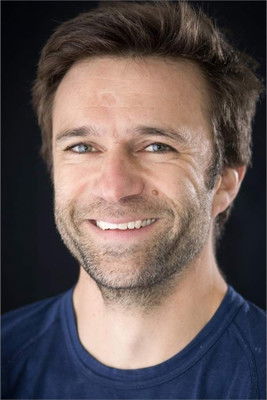 Richard Chapman as Jess' Dad