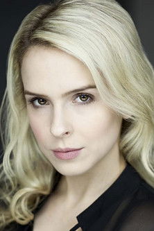 Emma Barratt as Elise