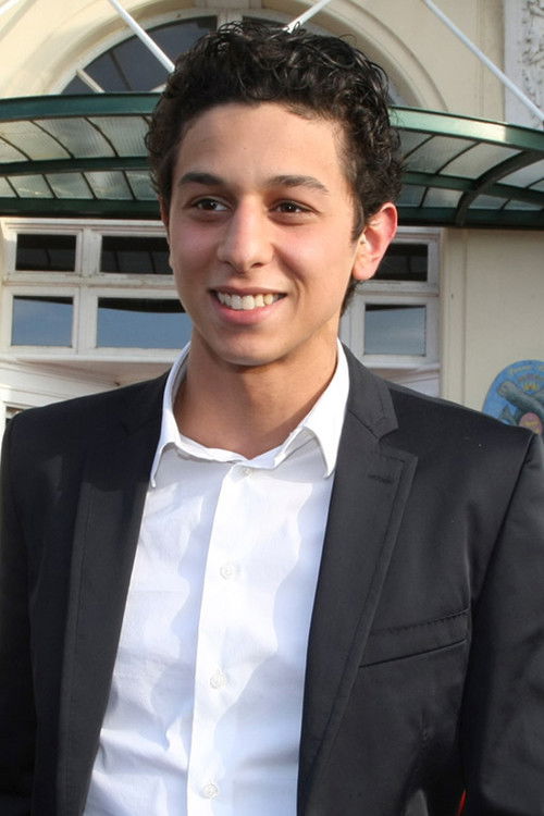 Firat Ayverdi as Bilal