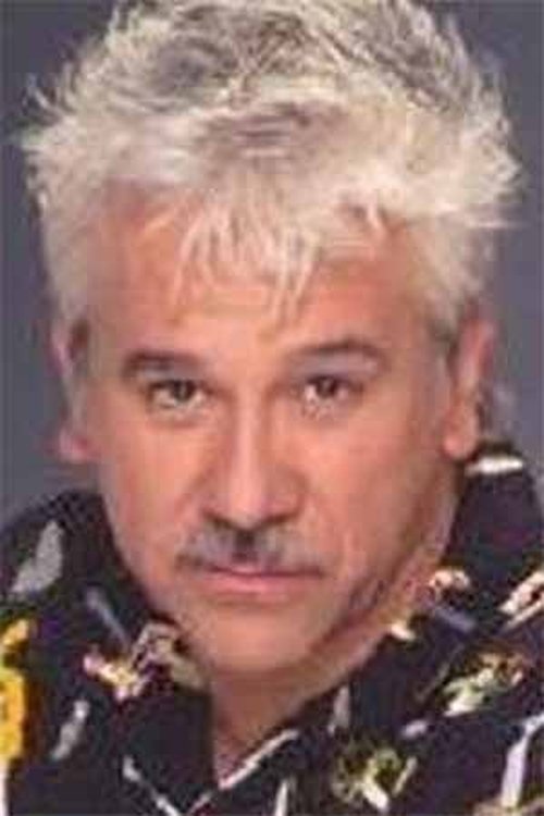 José Luis Cordero as Entrenador