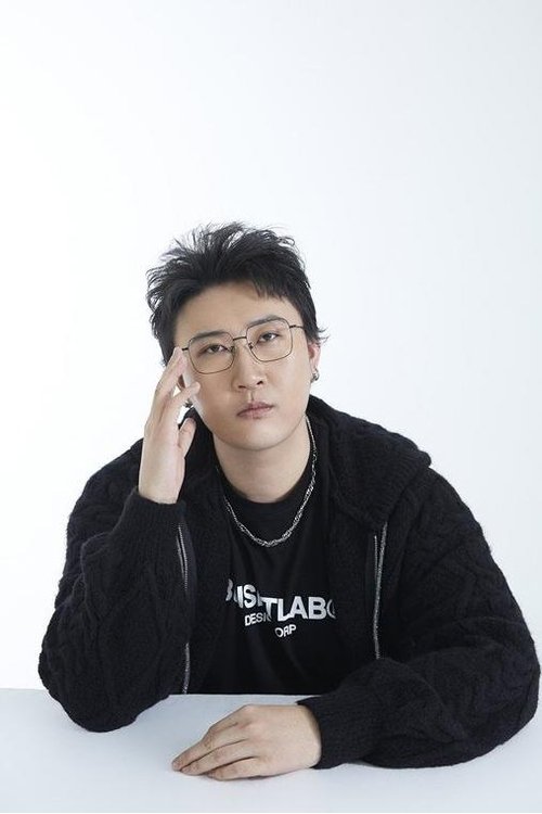 Liang Sheng as 柳大乐 / 龙耳士兵(voice)