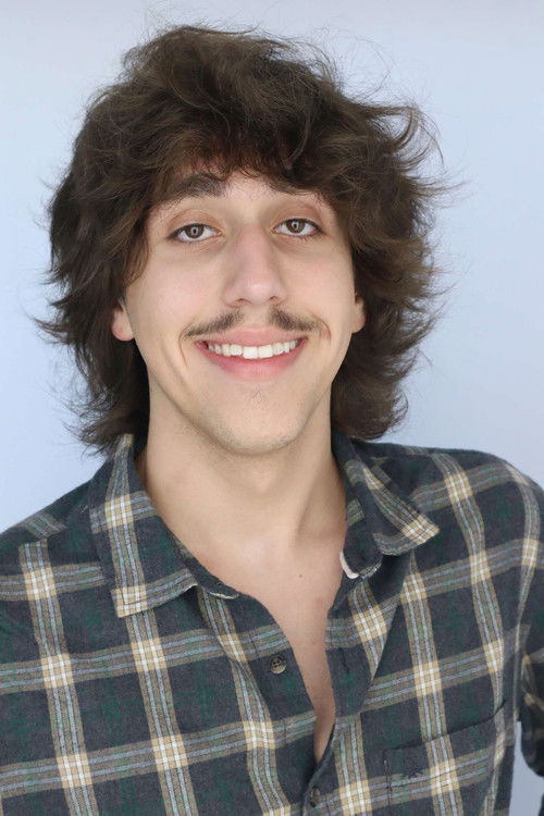 Nicholas Eryk Żaczek as Larry Yunker