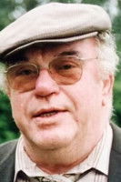 Ernst Günther as The policeman