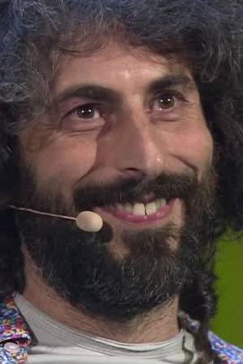 Alberto Farina as Raimondo il bidello