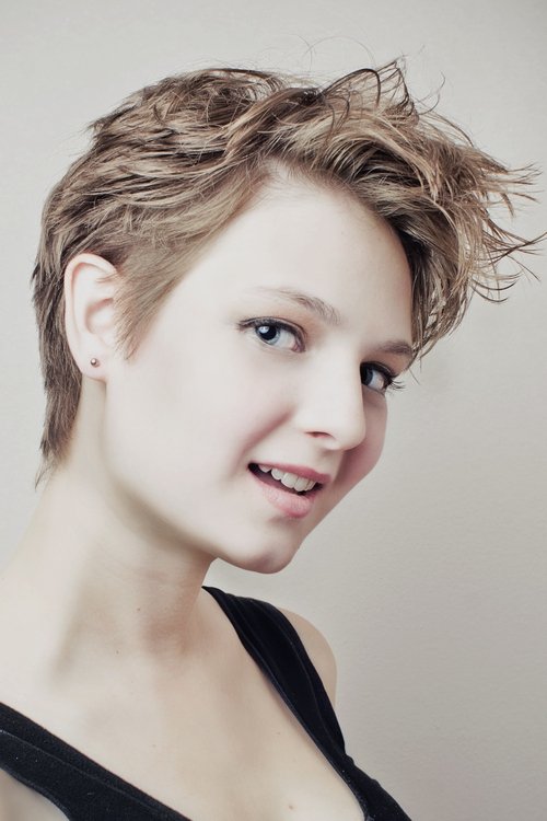 Katy Grabstas as Ingrid Gabor