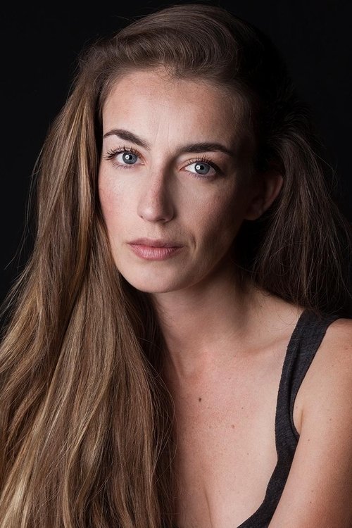 Joana Hilário as Maya