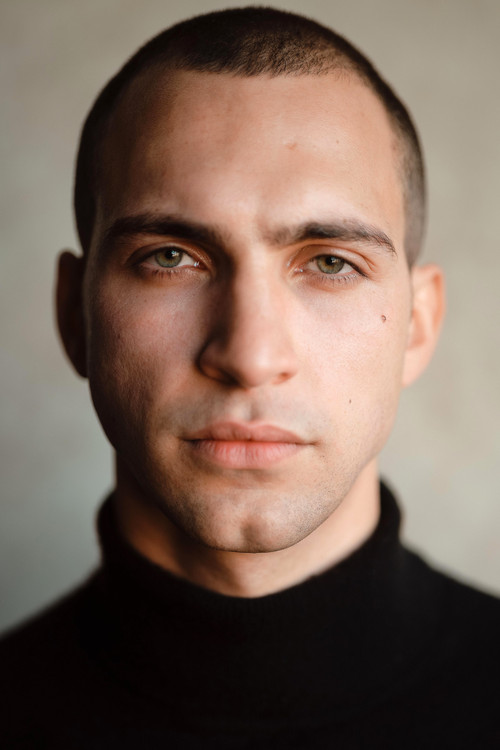 Barney Harris as Ian