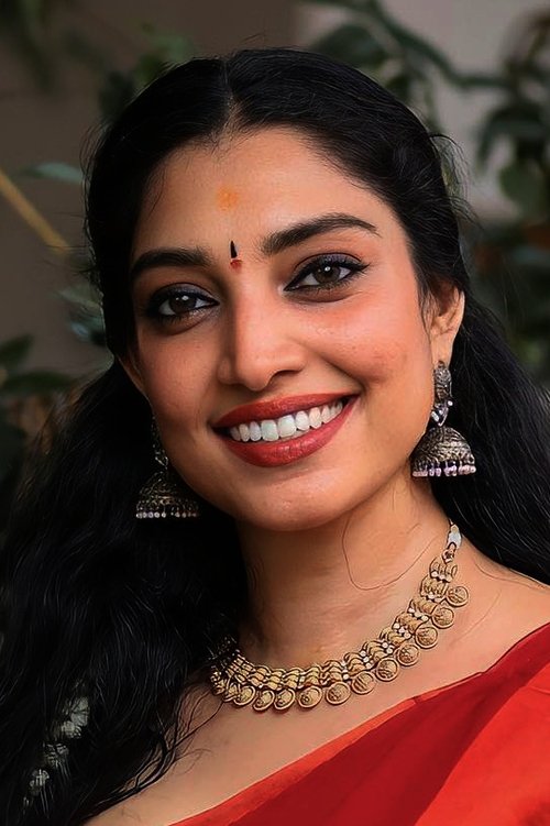 Rithu Manthra as Julie