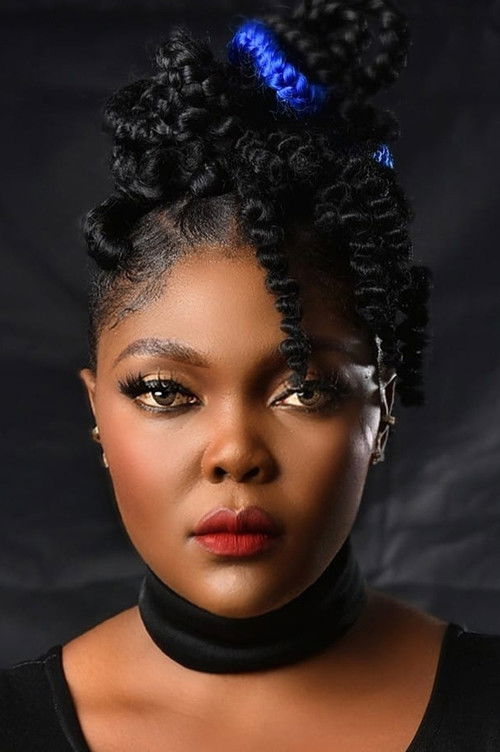 Syriette Che as Philo