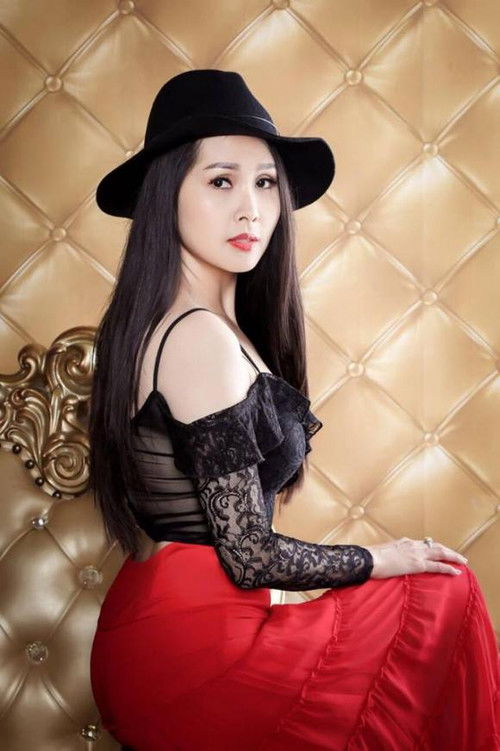 Minh Thư as Nhung