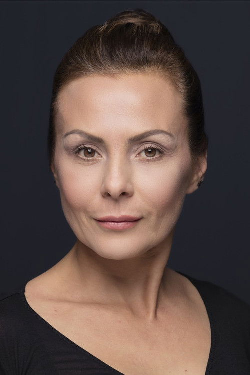 Günay İbicioğlu as Tolga'nın Kız Arkadaşı