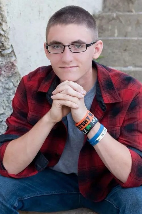 Kevin DeCoste as Ronnie (11 years)