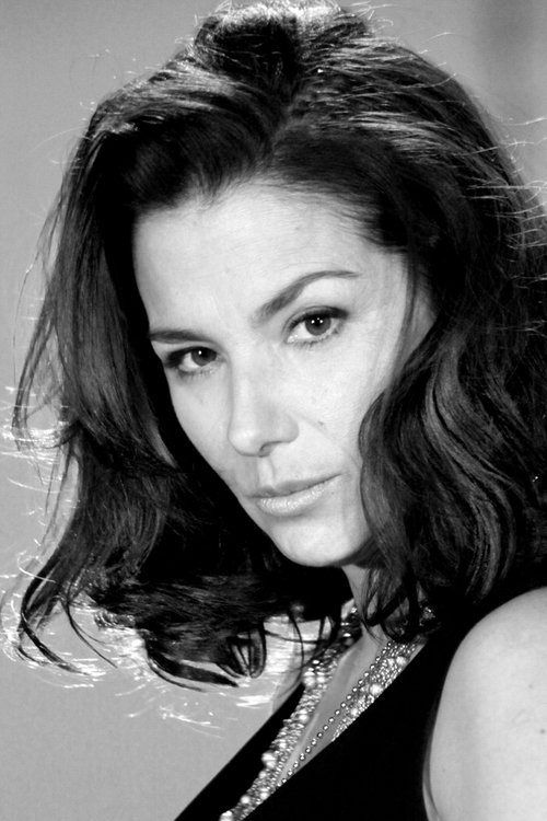 Katty Kowaleczko as Lorena