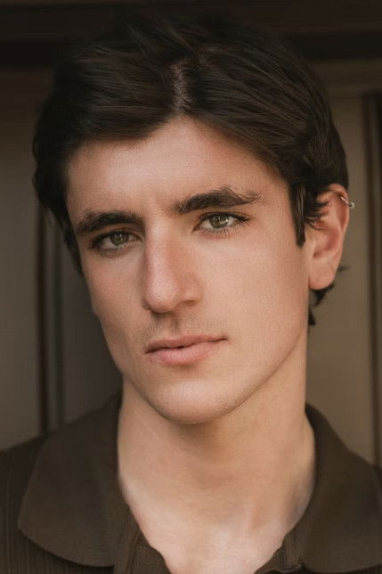 Amin Baahmed as Harry (young)