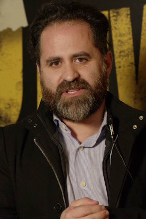 Luís Ismael as Tone