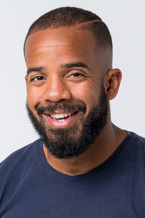 Dwight van van de Vijver as Stanley Paton