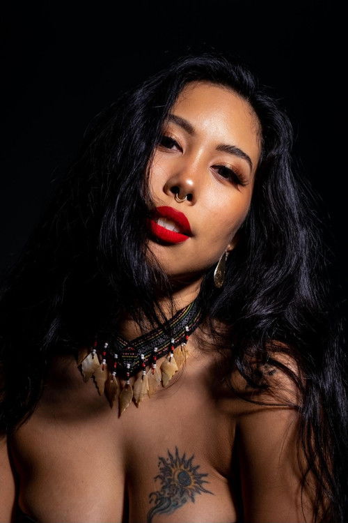 Inka Magnaye as Maria (voice)