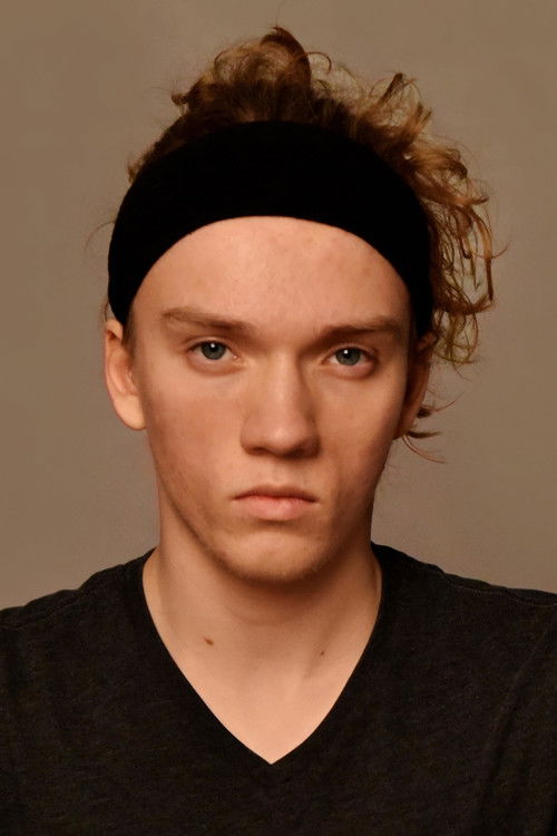 Mathys Picard as Bum 3