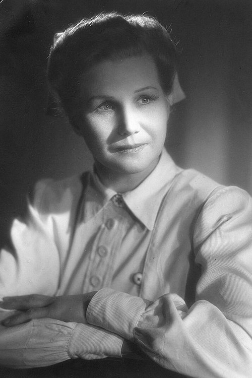 Salli Karuna as Aurora Kemppilä