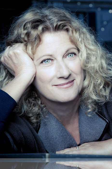 Angela Finocchiaro as Elisa Draghi