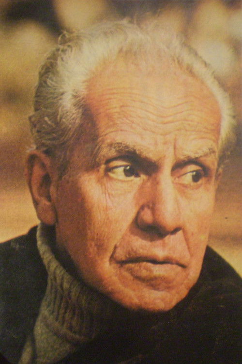 Juan Carlos Paz as Don Porfirio