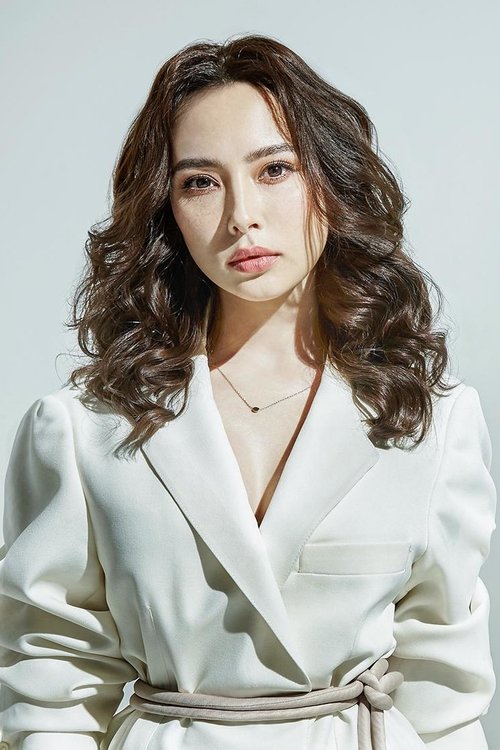 Francesca Corney as Preeya