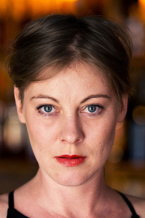 Lilli Jung as Gisela Schertling