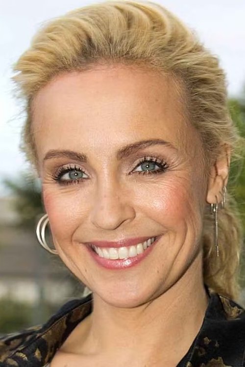 Julie R. Ølgaard as Frida