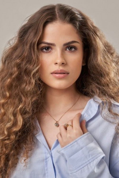 Mah Duarte as Raquel jovem