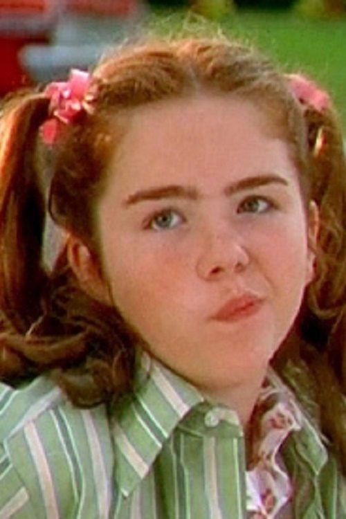 Ashleigh Aston Moore as Traci at 10 Yrs. Old