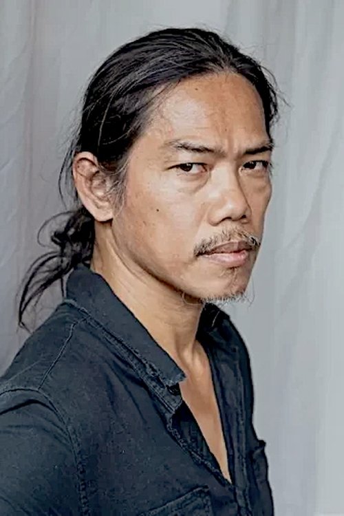 Teerawat Mulvilai as Khun