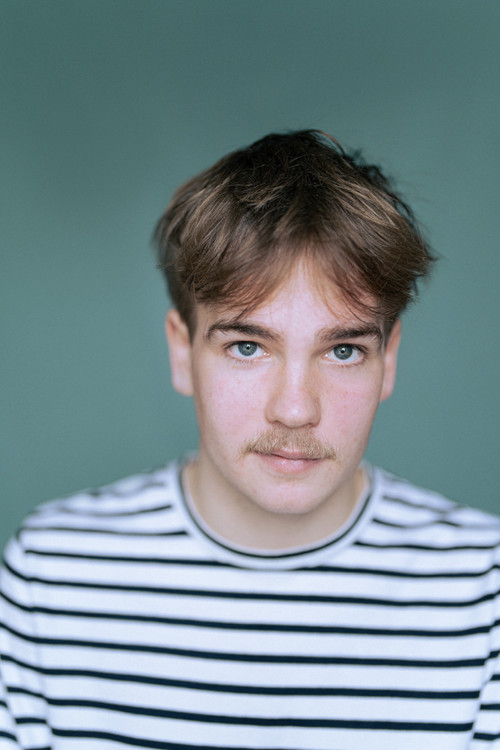 Guus Blanken as Aike