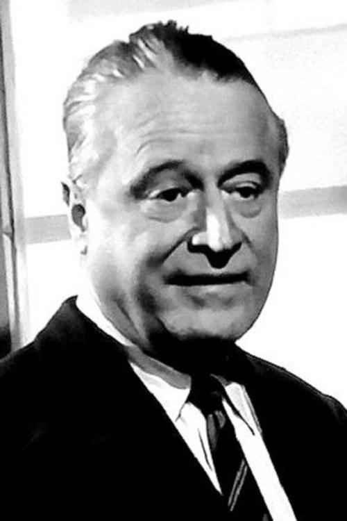 Marcel André as M. Michaud