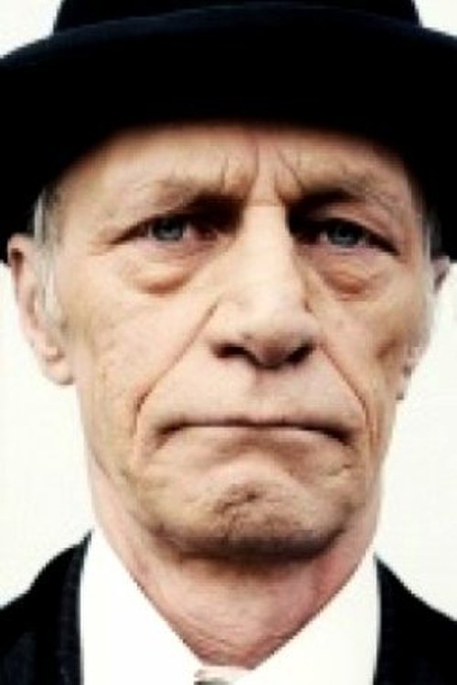 John Hainsworth as Older Thomas