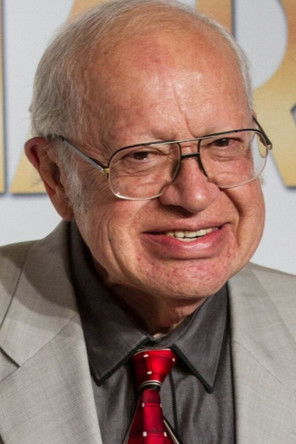 Eduardo Manzano as Cardenal