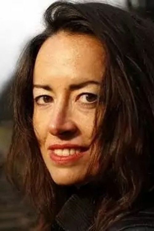 Marine Béliard as Parent group woman