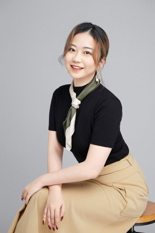 黄安仪 as Michelle Lin