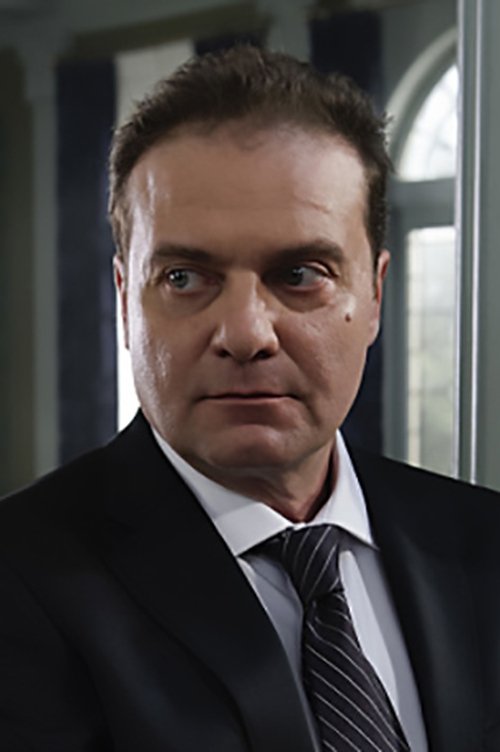 Richard Zeppieri as Ernie Kravitz