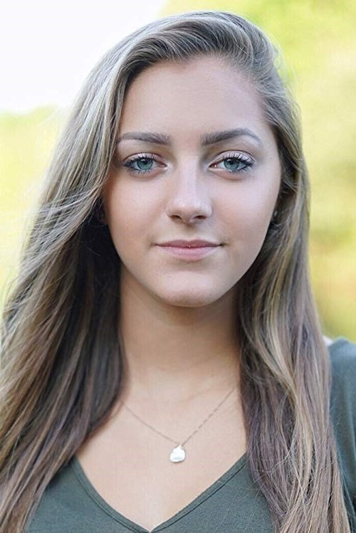 Kyli Zion as Cheerleading Girl