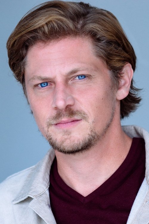 Drew James as Bobby Lee